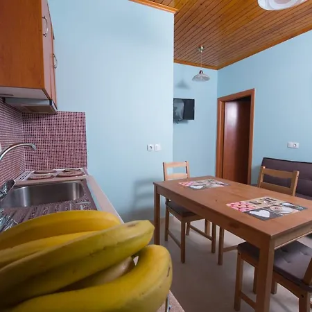 Basil & Breeze 3* Lazaráta